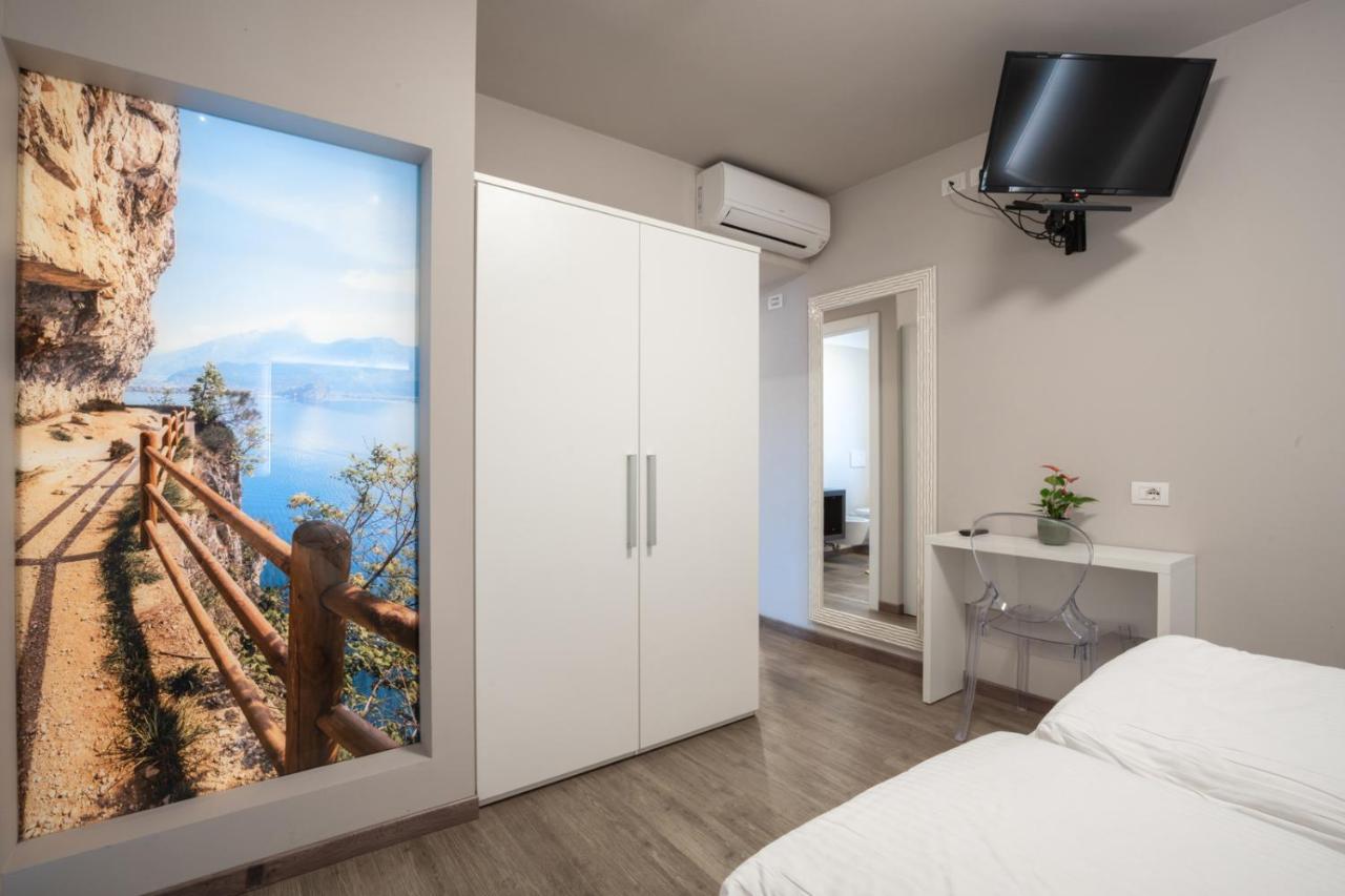 Hotel Rolly Riva del Garda Dış mekan fotoğraf