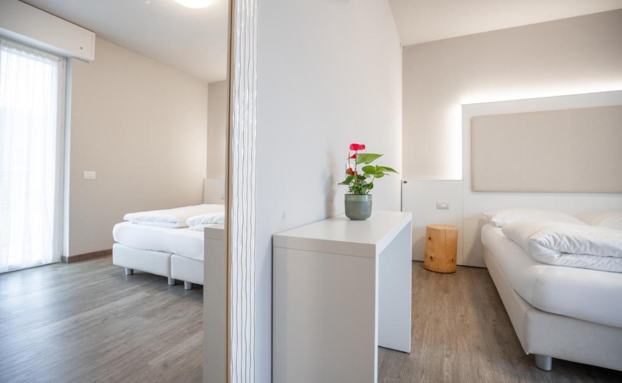 Hotel Rolly Riva del Garda Dış mekan fotoğraf