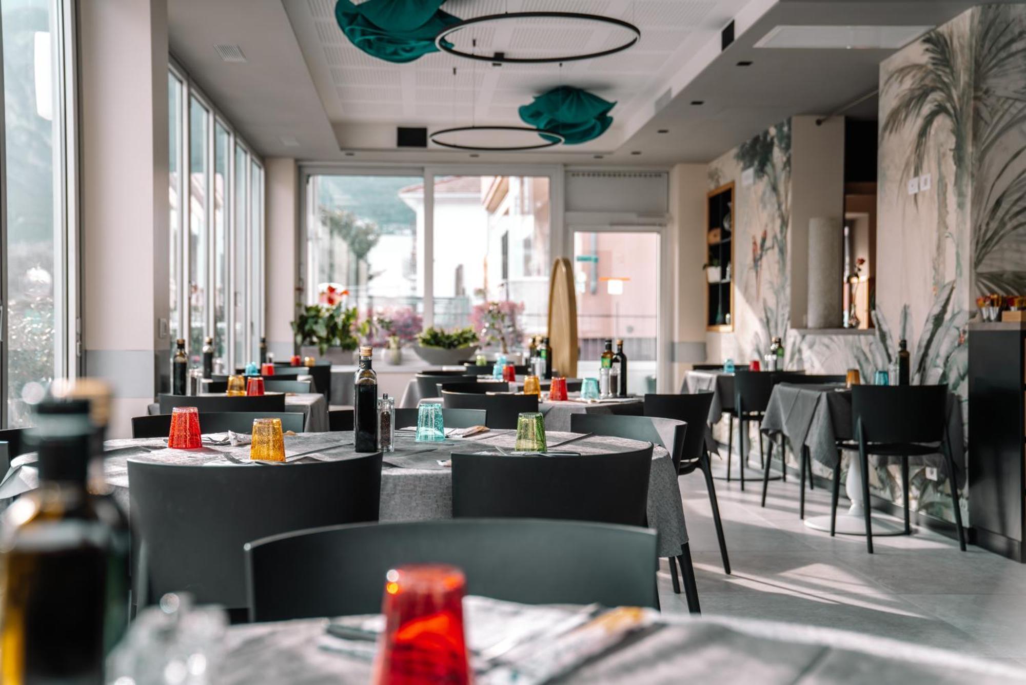 Hotel Rolly Riva del Garda Dış mekan fotoğraf